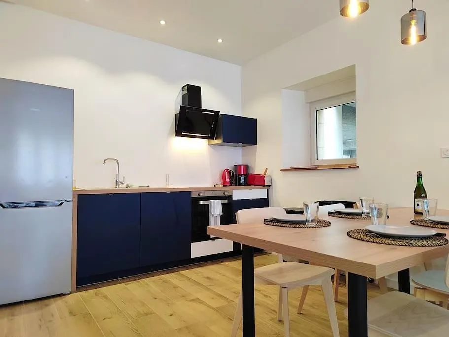 Apartment Coeur De Ville, Spacieux Appartement Rez De Jardin Paimpol France