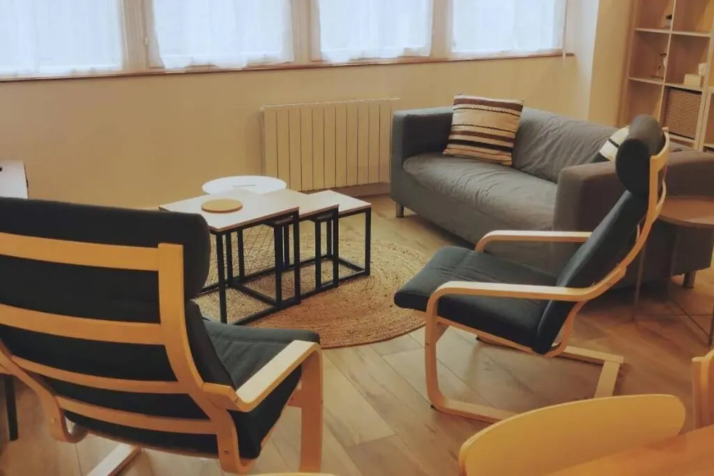 Coeur De Ville, Spacieux Appartement Rez De Jardin Paimpol France