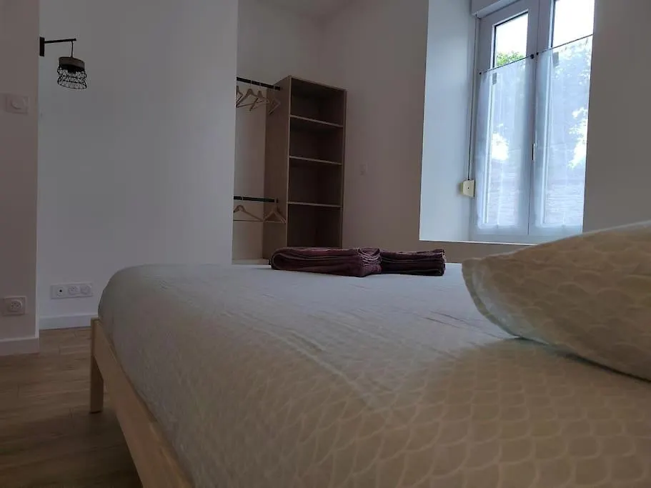 Apartment Coeur De Ville, Spacieux Appartement Rez De Jardin Paimpol